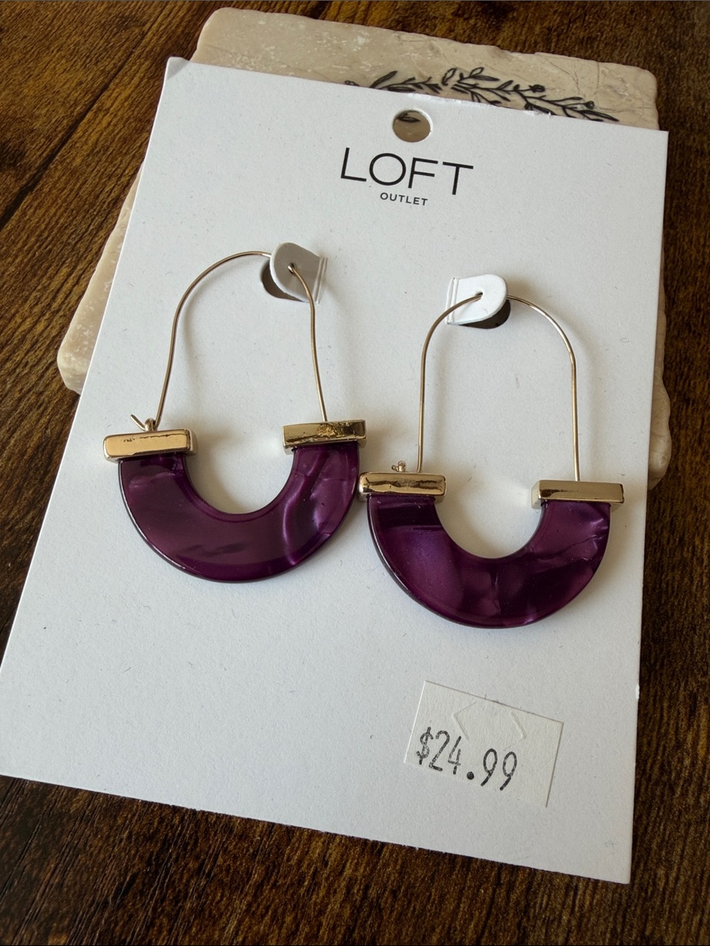 Accessories Identification - Picture 2 of 4